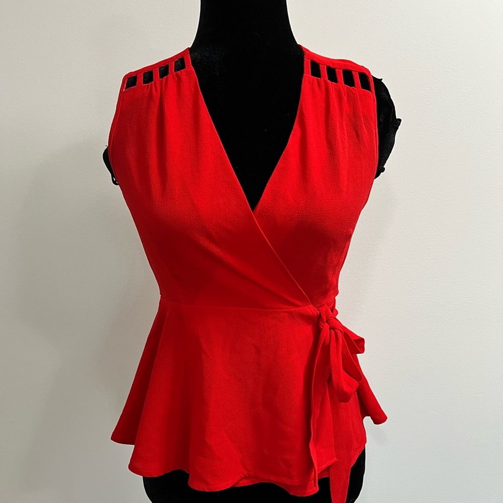 Monteau- S -Red Wrap Tie Front Peplum Top